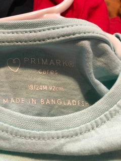Remera MC celeste con corazón plateado. PRIMARK. 18 meses. - comprar online