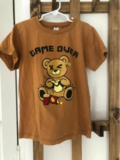 8/12A | Remera marrón MC con oso. Game Over. Dice talle 12 pero es como para 8 años. - comprar online