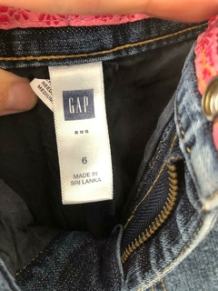Pollera de jean con bolsillos y short abajo. GAP. 6 años. en internet