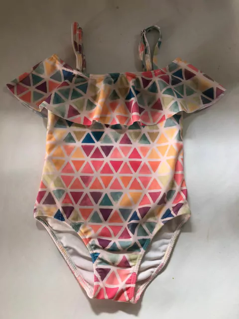 Traje de baño con triángulos y tiras regulables. Talle 4/5 años. Ver medidas en foto-