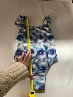 Traje de baño tipo batik. 4/5 años. Ver medias en las fotos. - comprar online