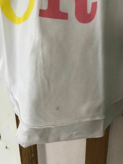 Outlet- Remera blanca Amor. MIMO. Talle 8 años. Manchita. en internet