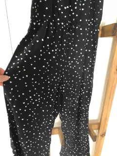 Mono negro con corazones blancos. OSHKOSH. Talle 12 años. en internet