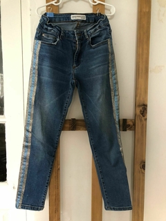 9A | Jean azul con franja a los costados. ZARA. 9 años. - comprar online