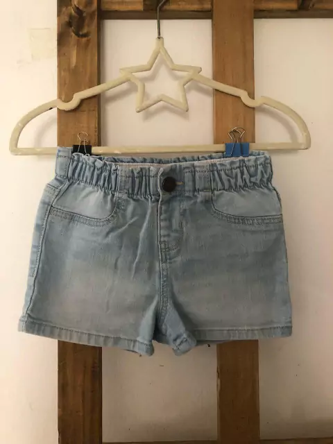 Short de jean con elástico en la cintura. OSHKOSH. Talle 24 meses.