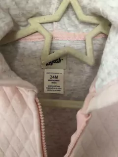 Outlet- Buzo rosa con capucha y cierre. OSHKOSH. 24 meses. - comprar online
