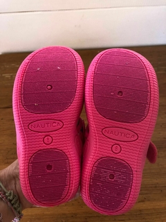 Zapatos de neoprene rosas con abrojo. NAUTICA. Talle 8 de USA. Talle 25 de Argentica. Sin uso. en internet
