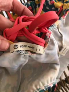 Traje de baño con tiritas y limones. Weak Meak. Talle 4 años. en internet