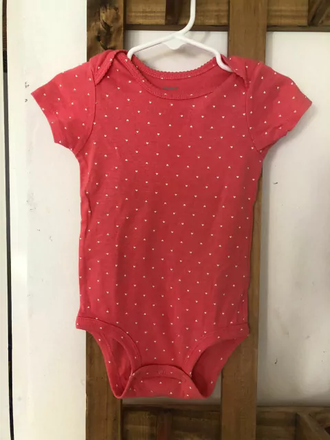 Body MC salmón con corazones. CARTERS. 18 meses.