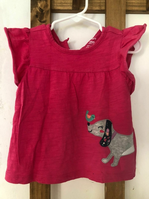 Remera fucisa con volados en manga y perro plateado. CARTERS. 24 meses.