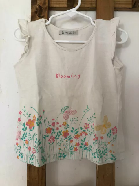4A | Outlet- Remera blanca con flores. Weak Meak. 4 años. Manchita.