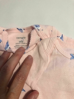 NUEVOS- Dos bodys MC rosa con pajaritos y rosa liso. CARTERS. Recién Nacido. - comprar online