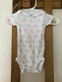 RN | Body blanco con bicis MC. CARTERS. Recién Nacido. Como nuevo. - comprar online