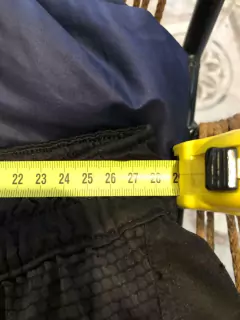 7A | Short deportivo negro. ADIDAS. 7 años. La cintura mide 28 cm sin estirar. - Lo Canto • Moda Circular