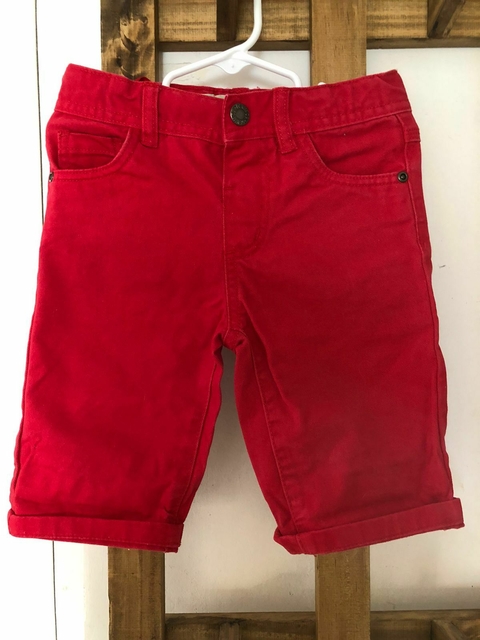 3/4A | Bermuda roja. Denim Co. 3/4 años. La cintura mide 28 cm.