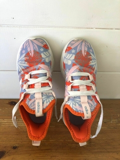 Zapatillas floredas celestes y naranja de Moana. Cloud Foam. ADIDAS. Talle 30 y medio. Ver medidas en etiqueta. en internet