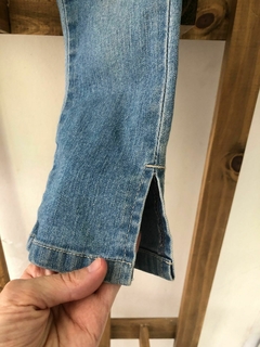 8A | Outlet- Jean azul con aberturas en los tobillos y elástcico regulable en la cintura. MIMO. Talle 8 años. en internet