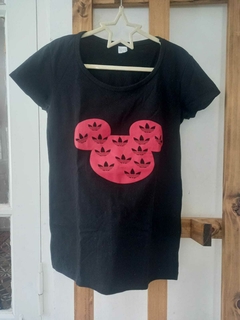 Remera negra con Mickey. Talle 10 años. - comprar online