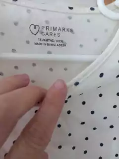 Mono blanco de algodón con lunares. PRIMARK. 18/24 meses. - comprar online