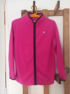 Polar rosa fucsia con cierre y corazón. OSHKOSH. Talle 8 años. - comprar online