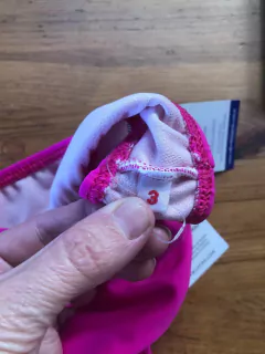 NUEVO- Bikini bombacha tipo vedetina fucsia. La Flor de Lavanda. Talle 3. 34 cm de cintura. - Lo Canto • Moda Circular