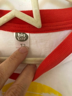 Remera MC blanca y roja. California. Talle 2 años. El algodón es re suave. en internet