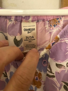 3A | Mono con flores lilas de una especie de lino suave. OSHKOSH. Talle 3 años. Como nuevo. - comprar online