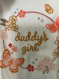 Remera blanca con manguitas e inscripción "Dadys girl". CARTERS. 3 años. en internet