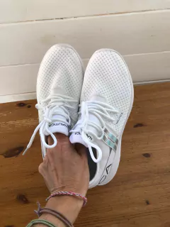SIN USO- Zapatillas blancas. NÁUTICA. Talle 38. Ver etiqueta. Le faltan las plantillas. - comprar online