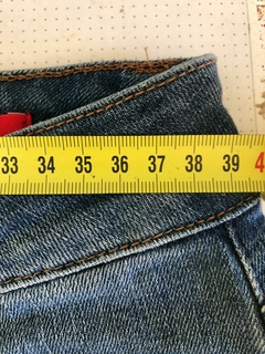 Jean azul. YAGMOUR. Talle 33 de adulto. Mide 39 cm la cintura de frente. - Lo Canto • Moda Circular