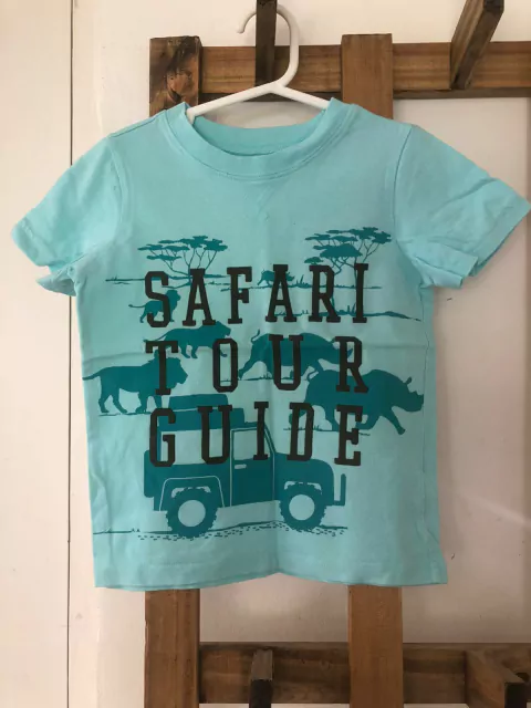 Remera MC celeste con estampado safari. CARTERS. 3 años.