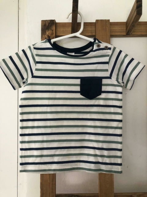 Remera MC a rayas celeste y verde. HYM. 18/24 meses.
