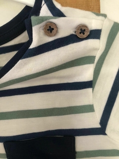 Remera MC a rayas celeste y verde. HYM. 18/24 meses. - Lo Canto • Moda Circular