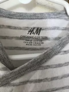 3M | Body ML cruzado gris y blanco a rayas. HYM. 3 meses. - comprar online