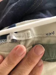 Pantalón de algodón beige y verde. CHEEKY. Talle XS. Recién Nacido. - comprar online