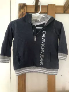 6/9M | Buzo azul con capucha y cierre. CALVIN KLEIN. 6/9 meses. - comprar online