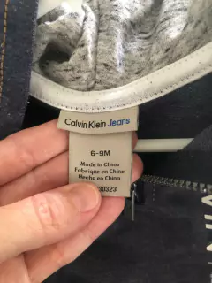 6/9M | Buzo azul con capucha y cierre. CALVIN KLEIN. 6/9 meses. en internet