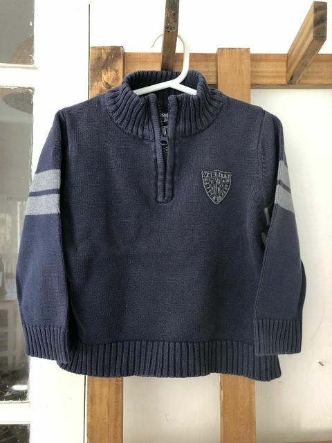 3A | Outlet- Sweater azul con cuello y cierre. OSHKOSH. 3 años.