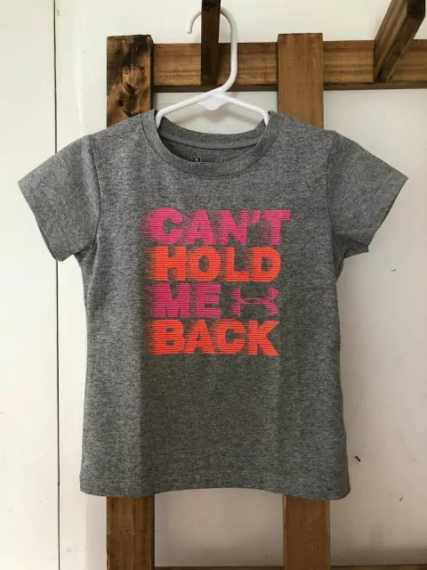 2A | Remera MC gris con inscripción. UNDER ARMOUR. Talle 2 años-