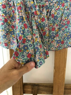 Short flores finito. CARTERS. 4 años. en internet
