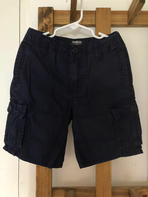 Bermuda azul con bolsillos laterales. OSHKOSH. Talle 5 años.