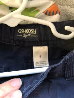 Bermuda azul con bolsillos laterales. OSHKOSH. Talle 5 años. - comprar online