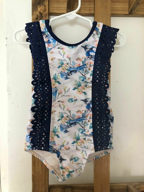 Traje de baño con flores blanco y azul. Madre e Hija. Talle 6. Es como para 4 años.