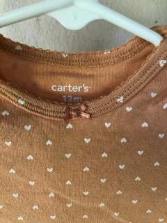 Body MC dulce de leche con corazones. CARTERS. 12 meses. en internet