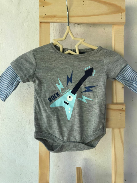 Body gris con guitarra ML. OWOKO. 1 mes.