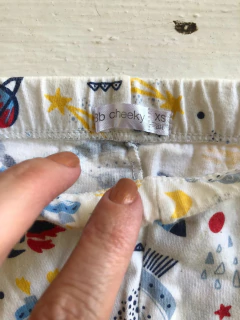 1M | Pantalón, ranita, blanco de algodón con cohetes. CHEEKY. Talle XS. 1 mes. - comprar online