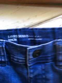 3/4A | Bermuda de jean. HYM. 3/4 años. Con elástico regulable en la cintura. - comprar online