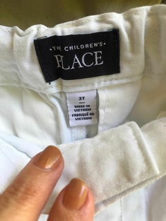 3A | Bermuda blanca. Childrens PLACE. Talle 3 años. Tiene elástico regulable en la cintura. - comprar online