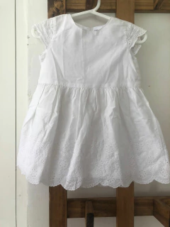 Outlet- Vestido blanco. CARTERS. 12 meses. Manchta. - comprar online