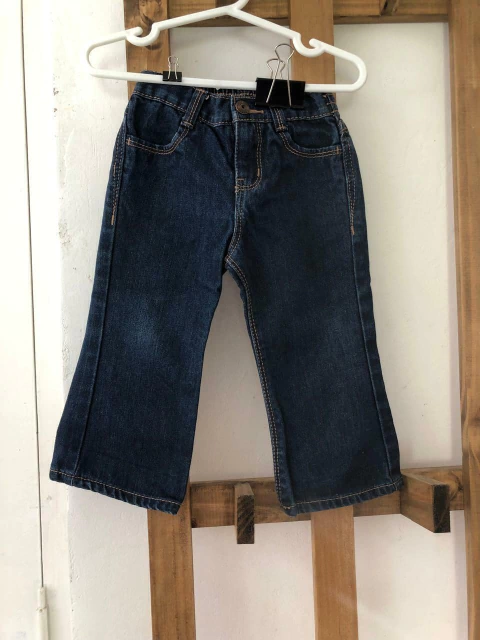 Jean azul con elástico en la cintura. OSHKOSH. 18 meses.